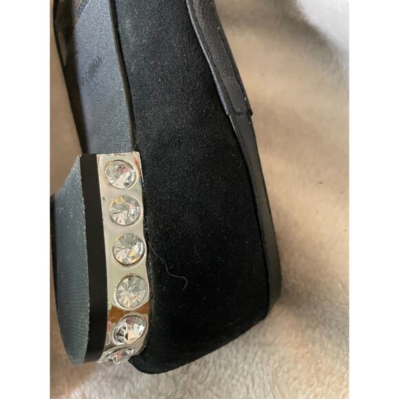 Womens Cushion Walk Almond Toe Flats by Avon Black Size 7 Rhinestones - Picture 2 of 9